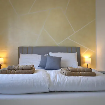 House Joy Ουμάγκ